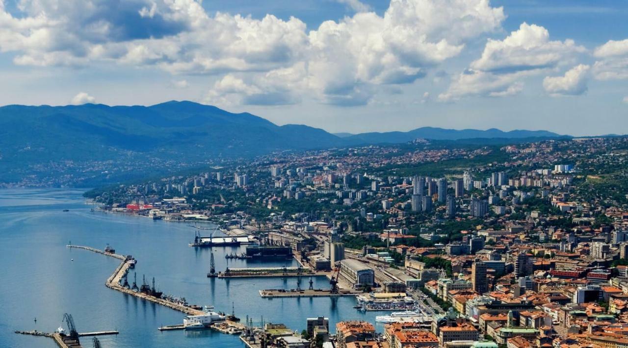 Apartment Pipo Rijeka Bagian luar foto